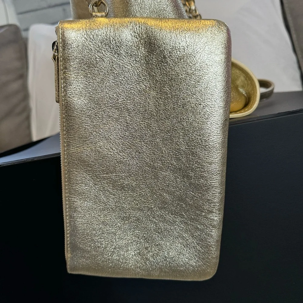 Limited Edition ! NWT Large Gold Calfskin Chanel Deauville Tote - Picture 8 of 15
